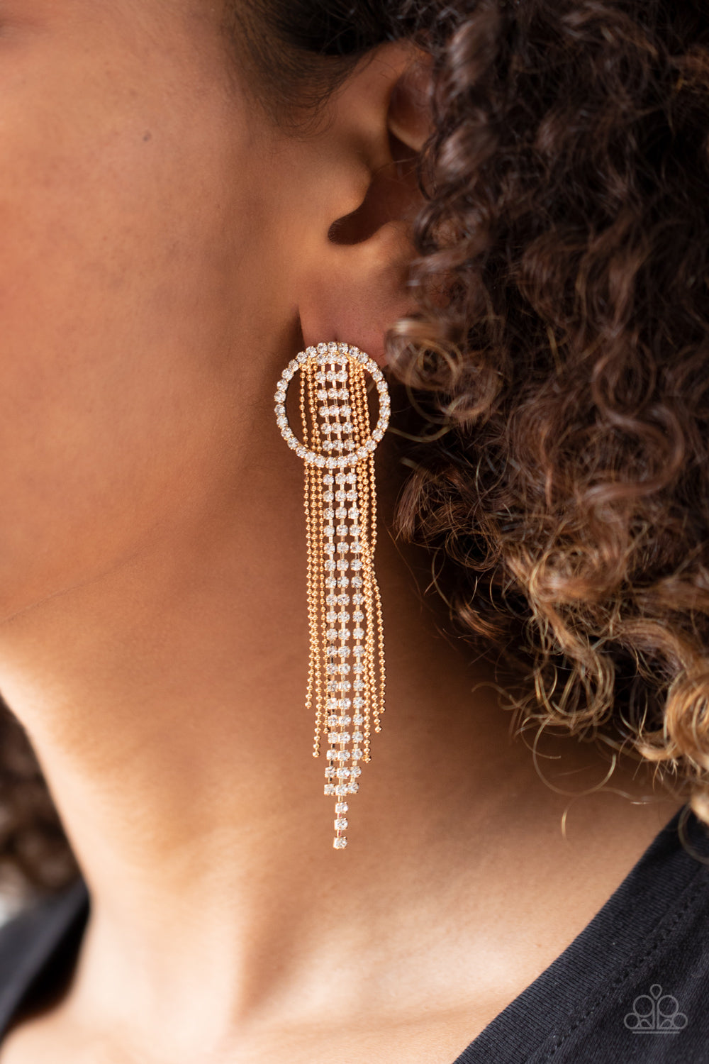 Paparazzi ♥ Dazzle by Default - Gold ♥ Post Earrings