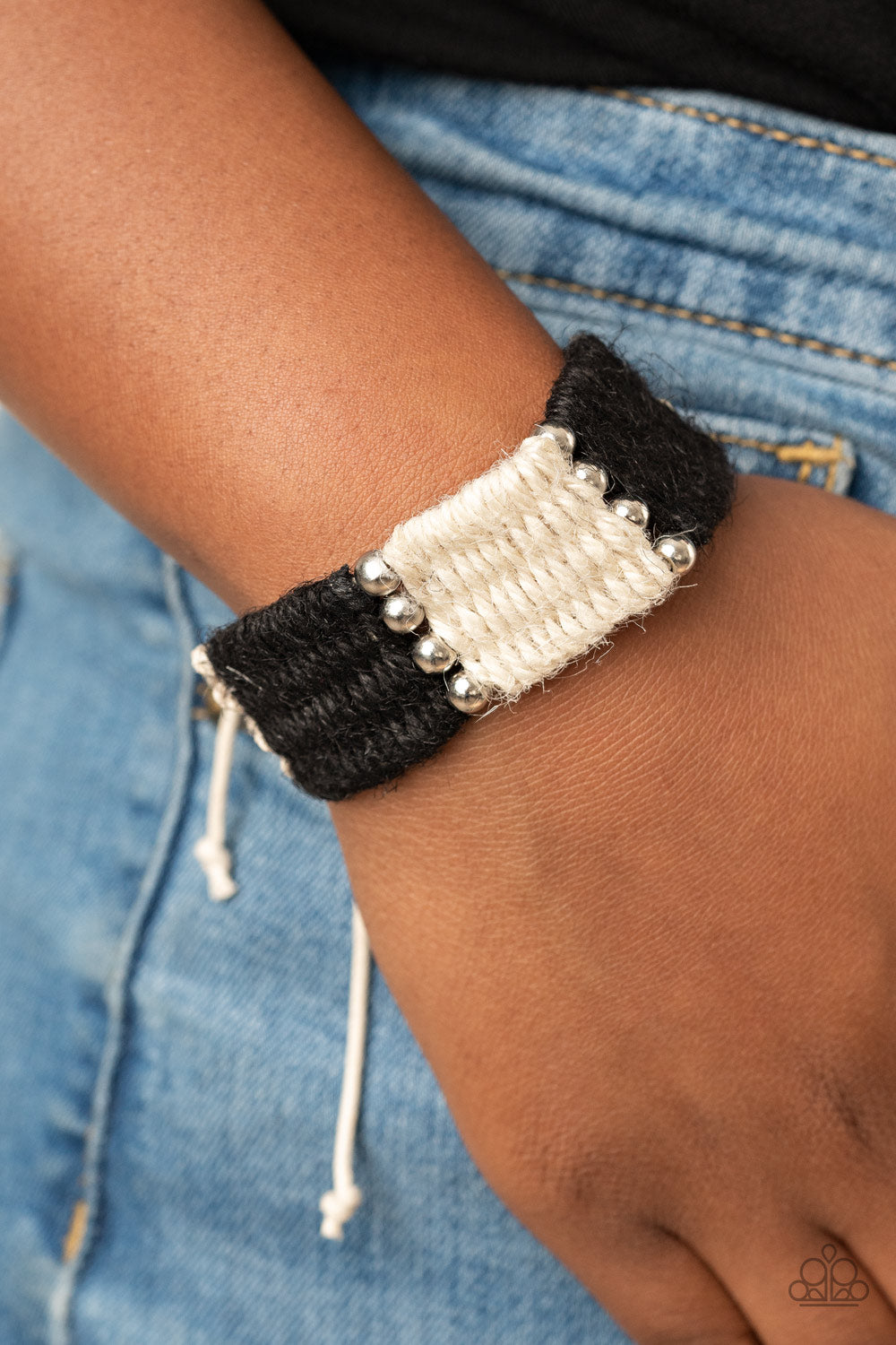Paparazzi ♥ High Tides - Black ♥ Bracelet