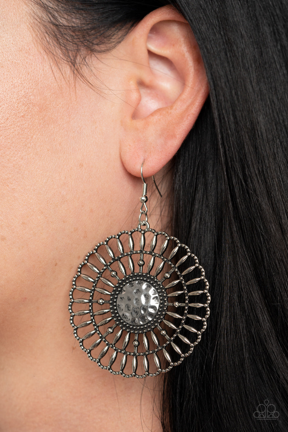Paparazzi ♥ Rustic Groves - Silver ♥ Earrings