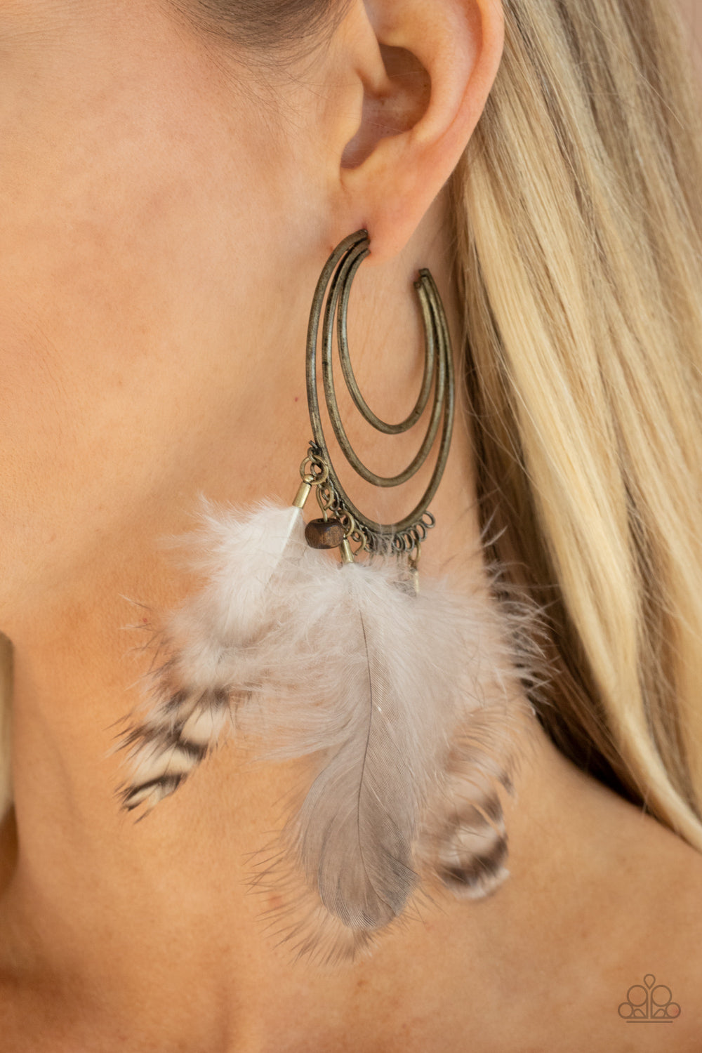 Paparazzi ♥ Freely Free Bird - Brass ♥ Earrings