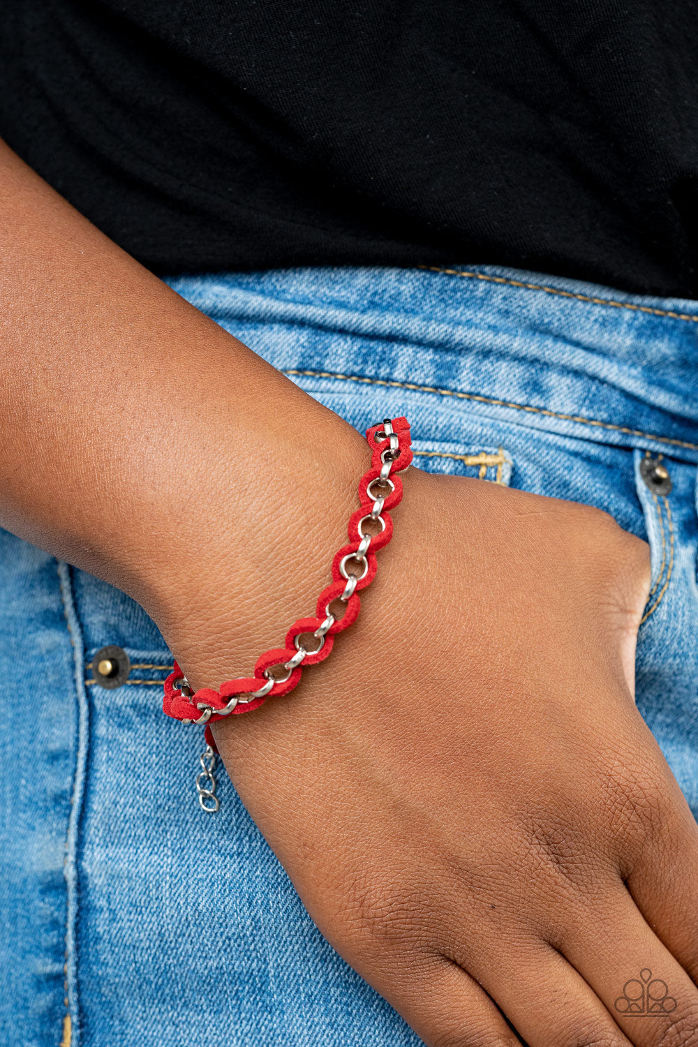 Paparazzi ♥ SUEDE Side to Side - Red ♥ Bracelet