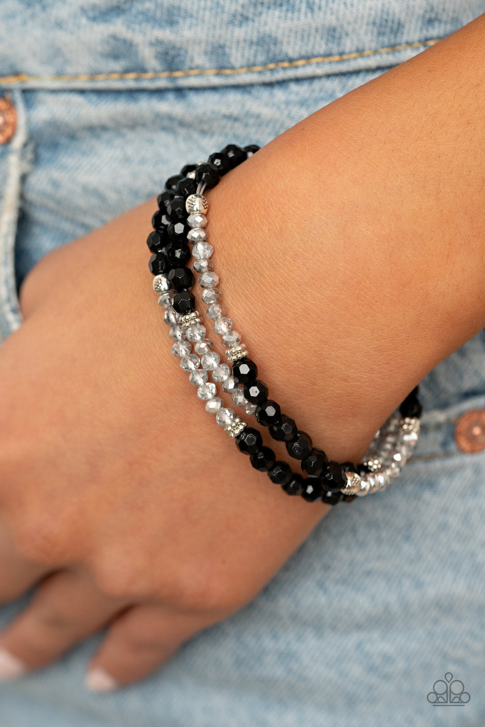 Paparazzi ♥ How Does Your Garden GLOW - Black ♥ Bracelet