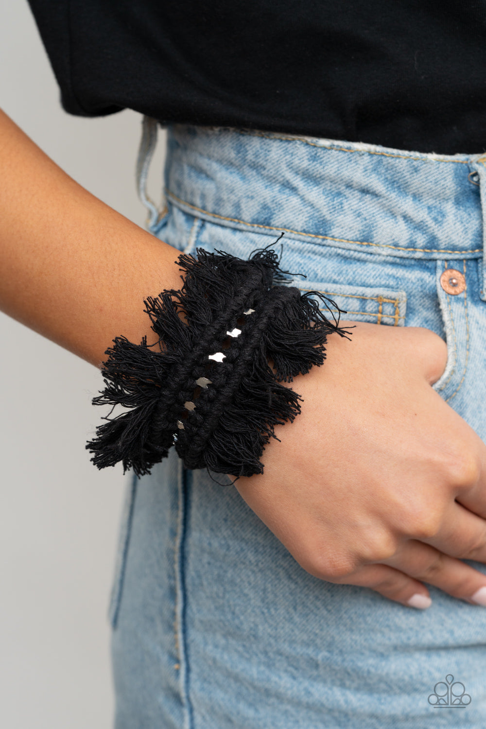 Paparazzi ♥ Homespun Hardware - Black ♥ Bracelet