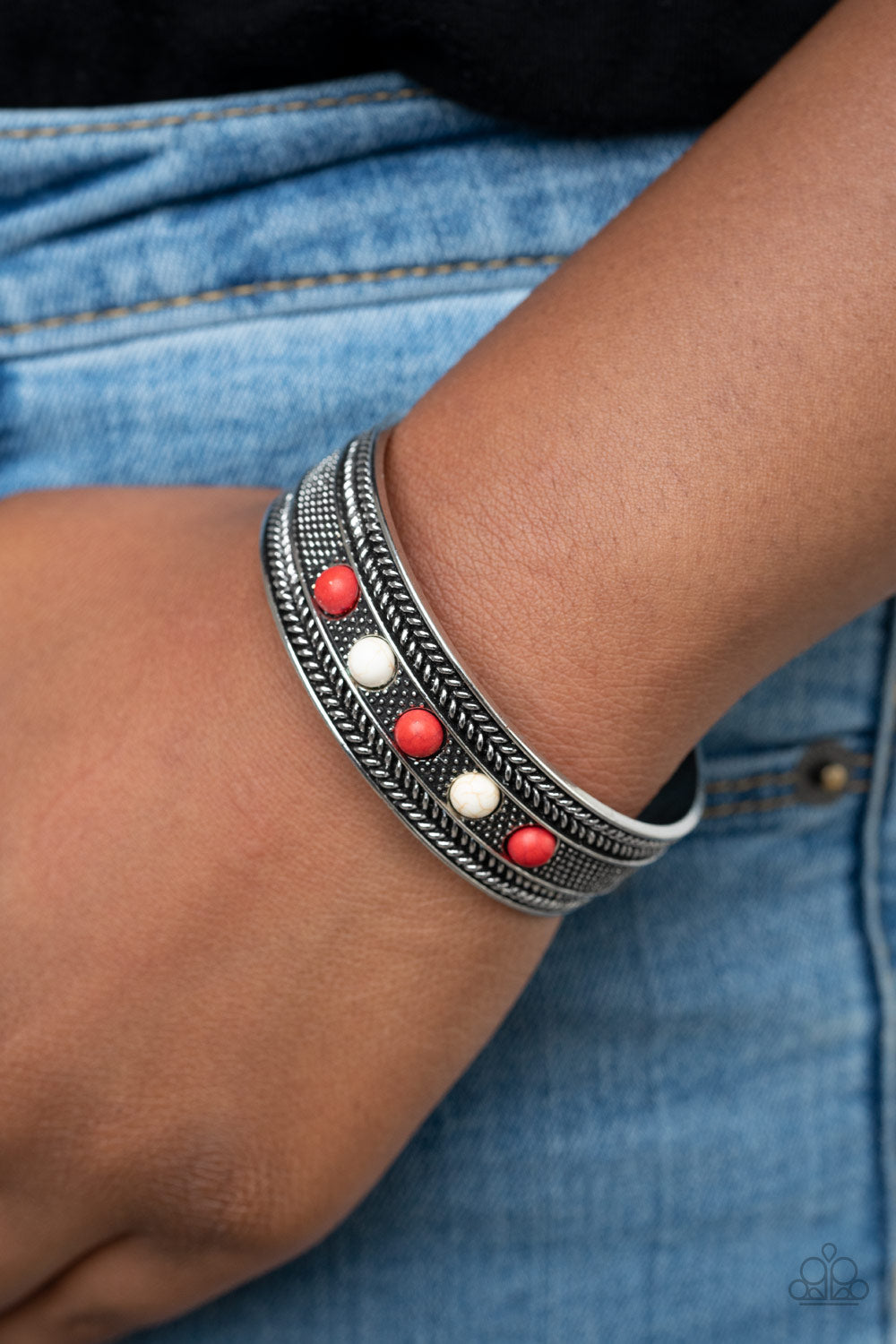 Paparazzi ♥ Quarry Quake - Red ♥ Bracelet