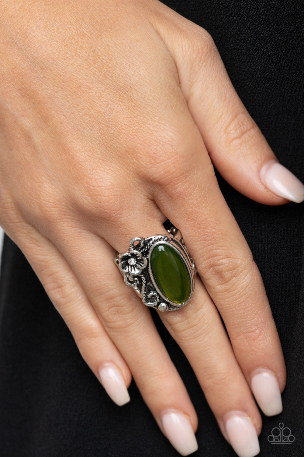 Paparazzi ♥ Any DAISY Now - Green ♥ Ring