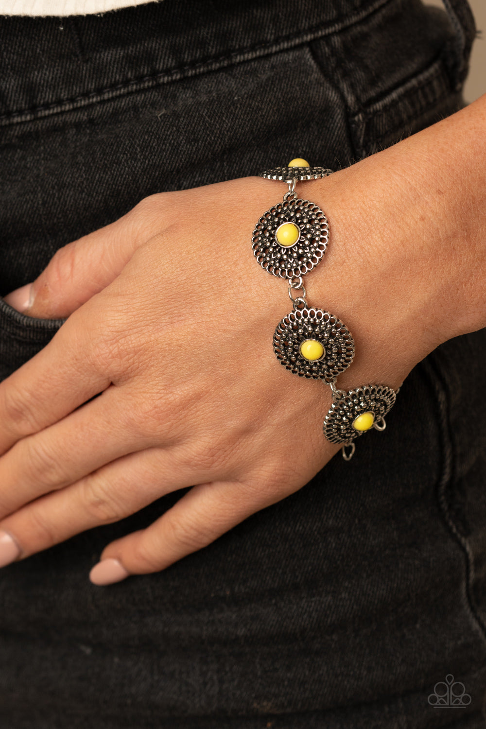 Paparazzi ♥ Mojave Mandalas - Yellow ♥ Bracelet
