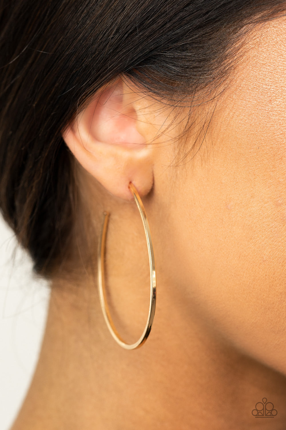 Paparazzi ♥ Cool Curves - Gold ♥ Earrings