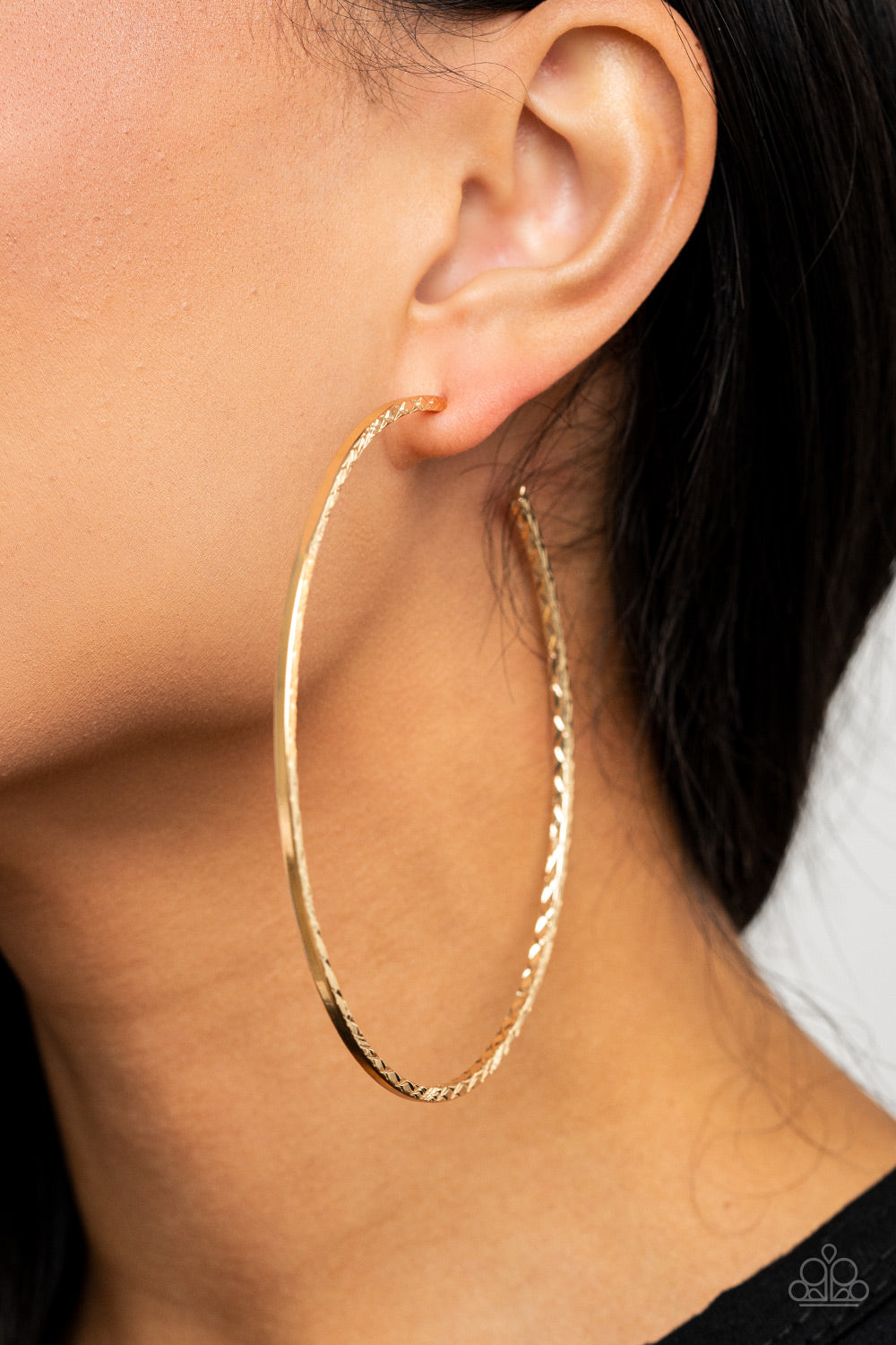 Paparazzi ♥ Diamondback Diva - Gold ♥ Earrings