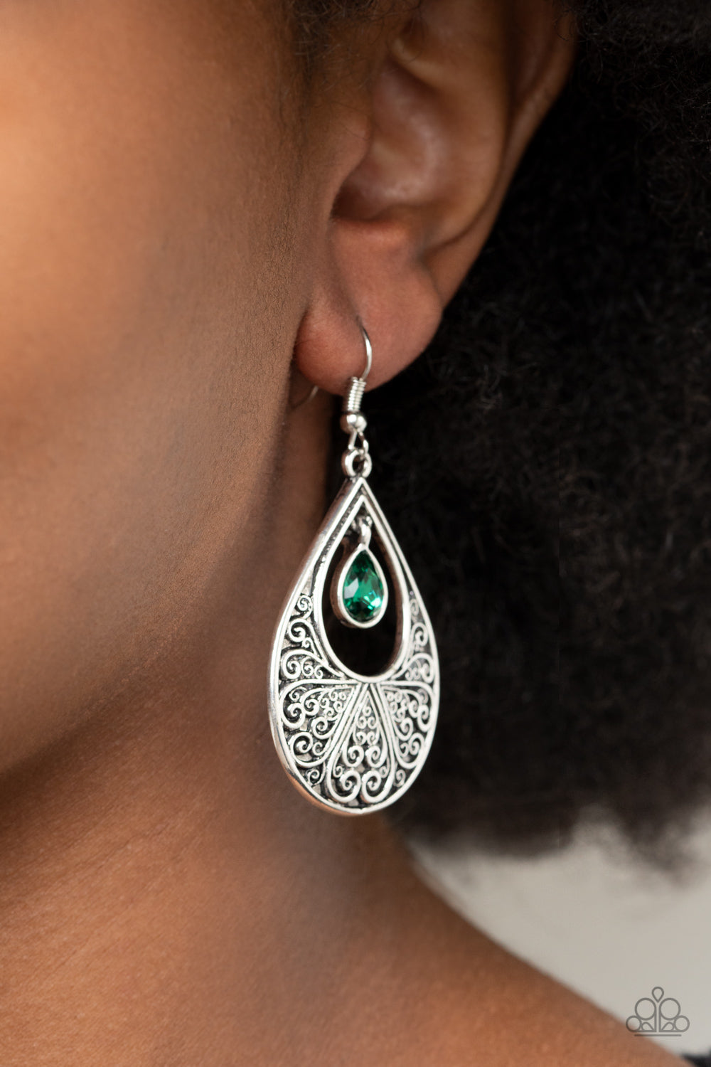 Paparazzi ♥ Garden Magic - Green ♥ Earrings