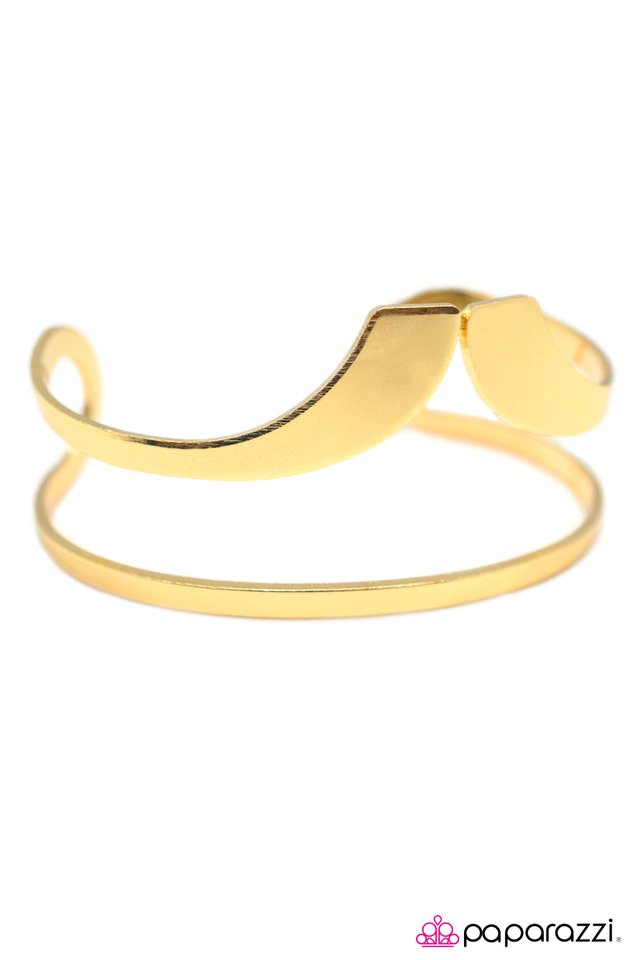 Paparazzi ♥ Southern Belle - Gold ♥ Bracelet