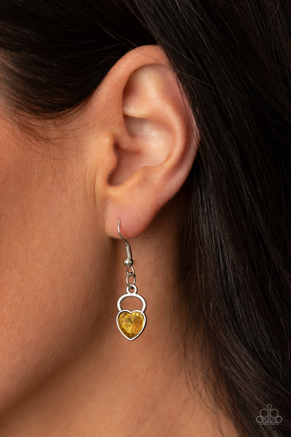 Paparazzi ♥ HEART On Your Heels - Yellow ♥ Necklace