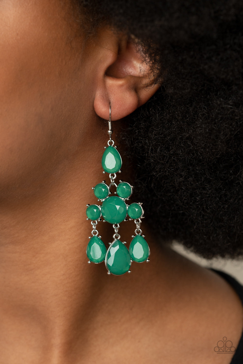 Paparazzi ♥ Afterglow Glamour - Green ♥ Earrings