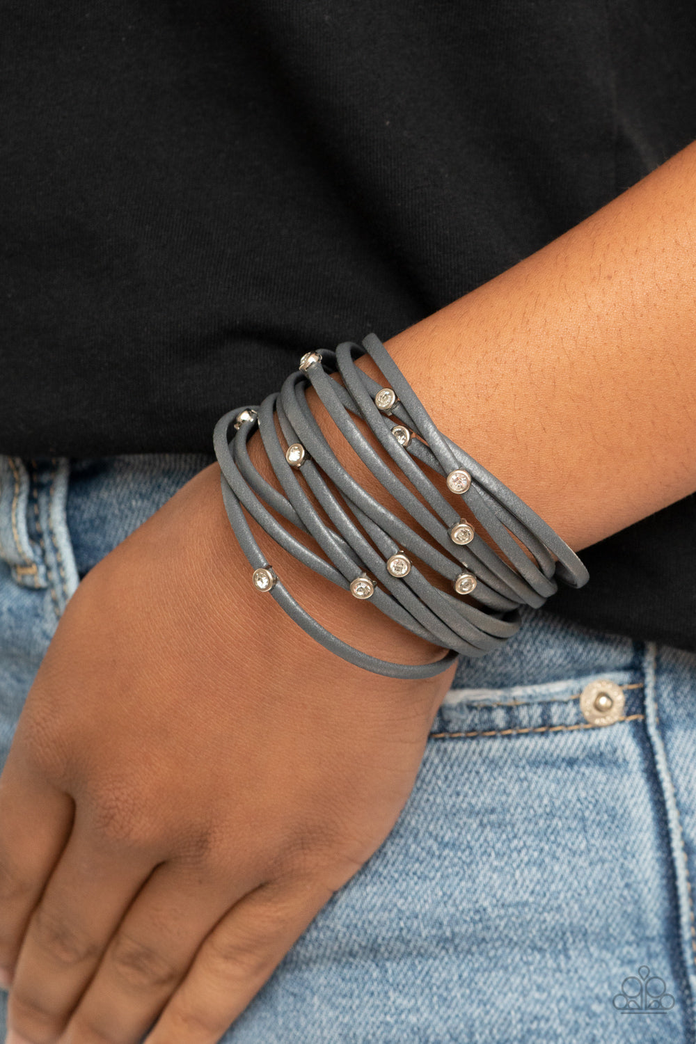 Paparazzi ♥ Fearlessly Layered - Silver ♥ Bracelet