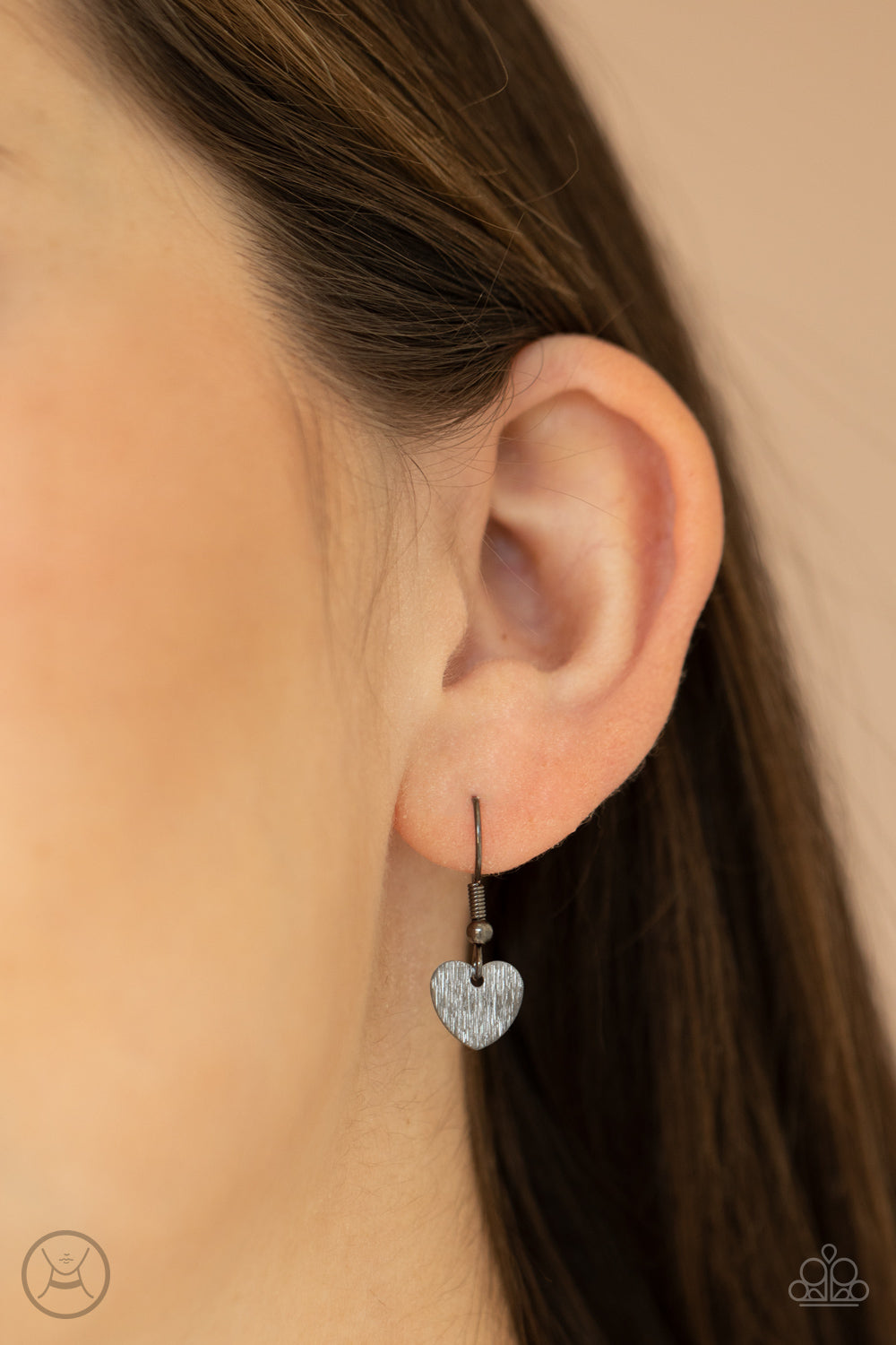 Paparazzi ♥ Playing HEART To Get - Black ♥ Necklace