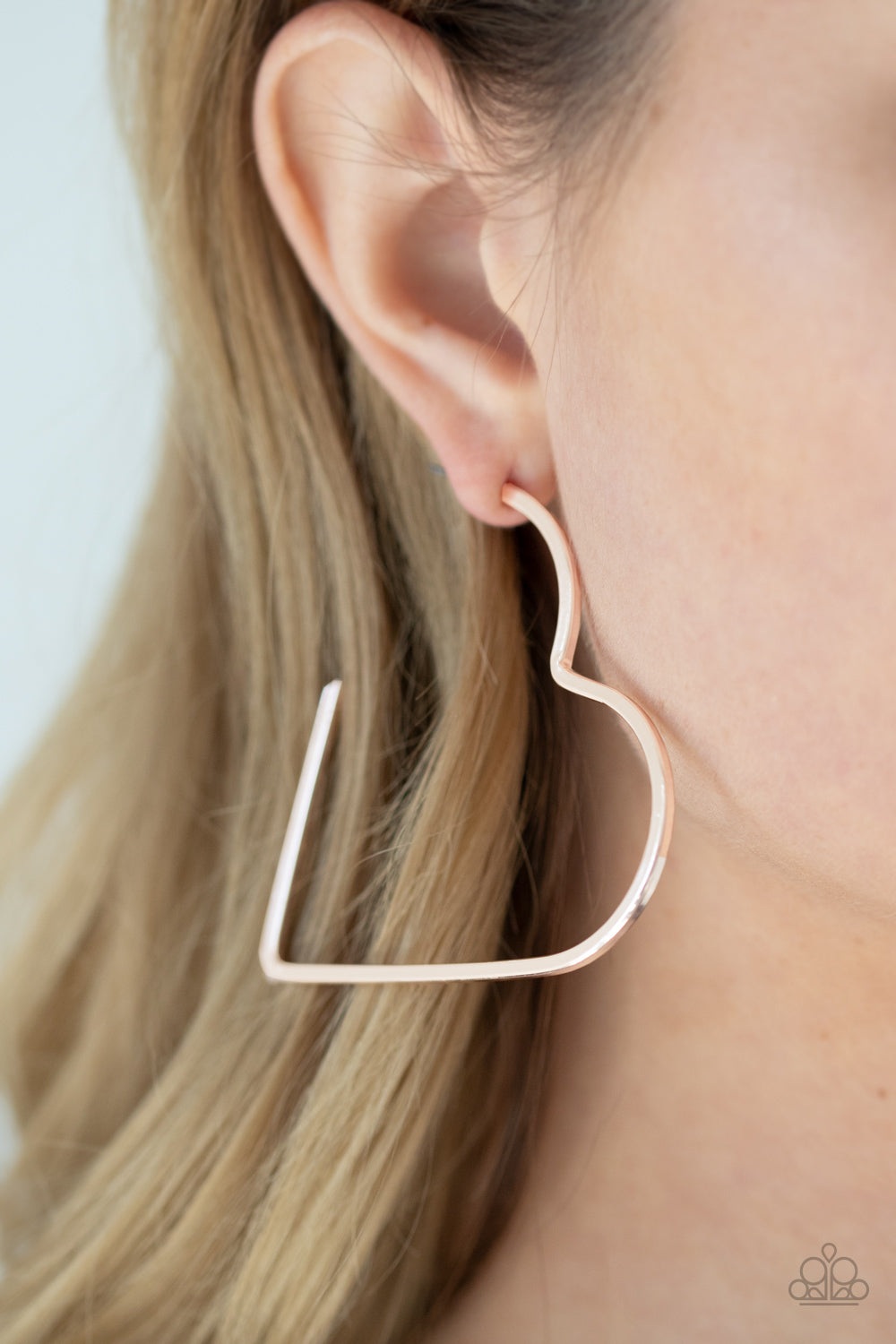 Paparazzi ♥ I HEART a Rumor - Rose Gold ♥ Earrings