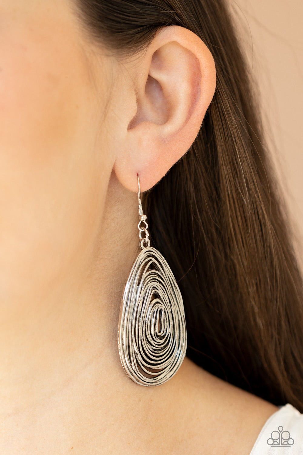 Paparazzi ♥ Rural Ripples - Silver ♥ Earrings