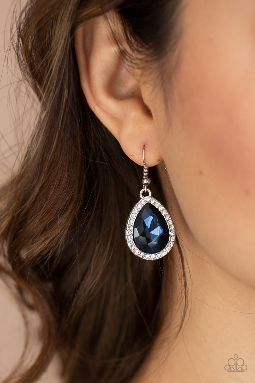 Paparazzi ♥ Dripping With Drama - Blue ♥ Earrings