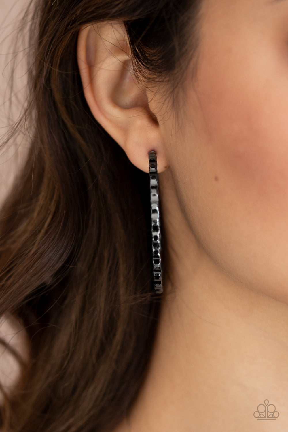 Paparazzi ♥ Grungy Grit - Black ♥ Earrings