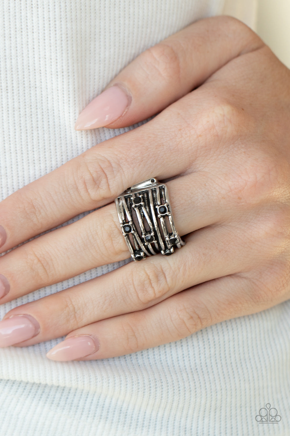 Paparazzi ♥ Revved Up Radiance - Black ♥ Ring