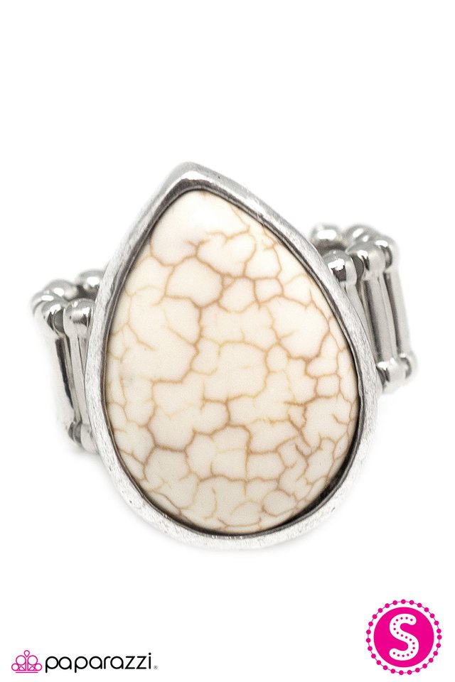 Paparazzi ♥ Eye of The Tiger - White ♥ Ring