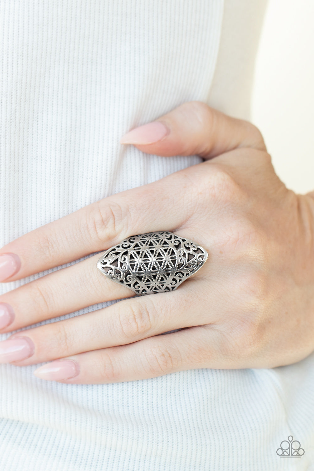 Paparazzi ♥ FRILL Ride - Silver ♥ Ring