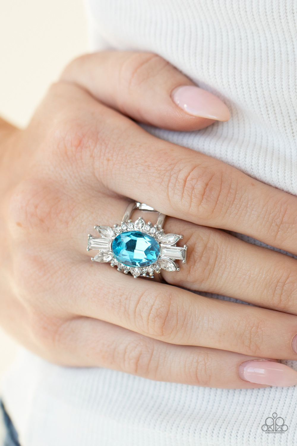 Paparazzi ♥ Icy Icon - Blue ♥ Ring