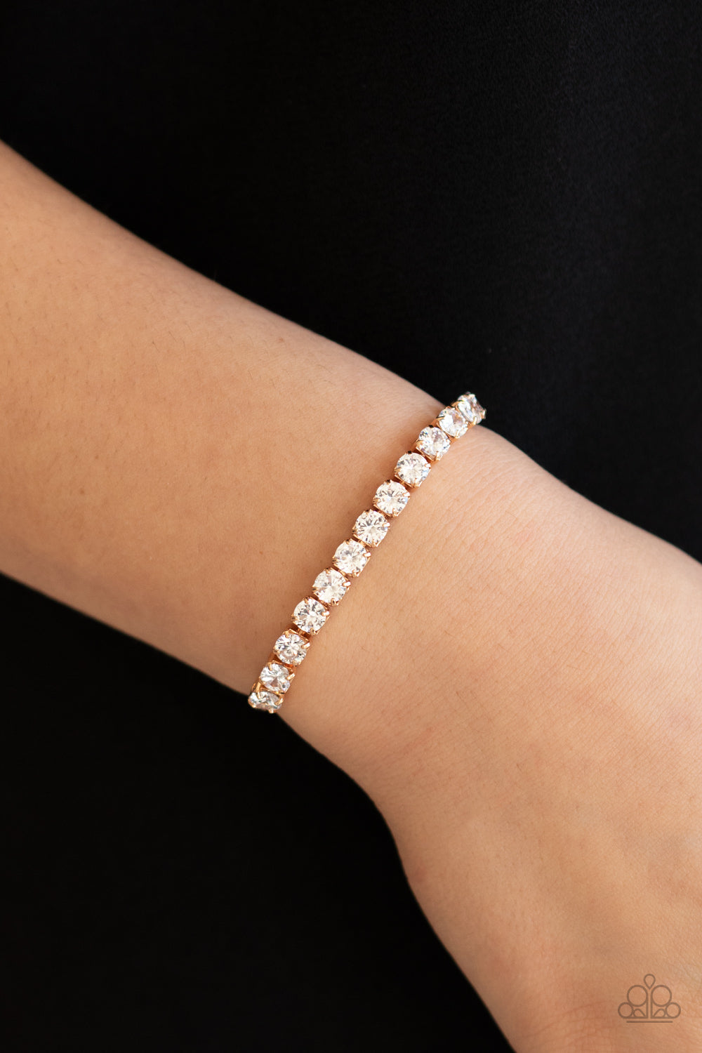 Paparazzi ♥ Red Carpet Rival - Gold ♥ Bracelet