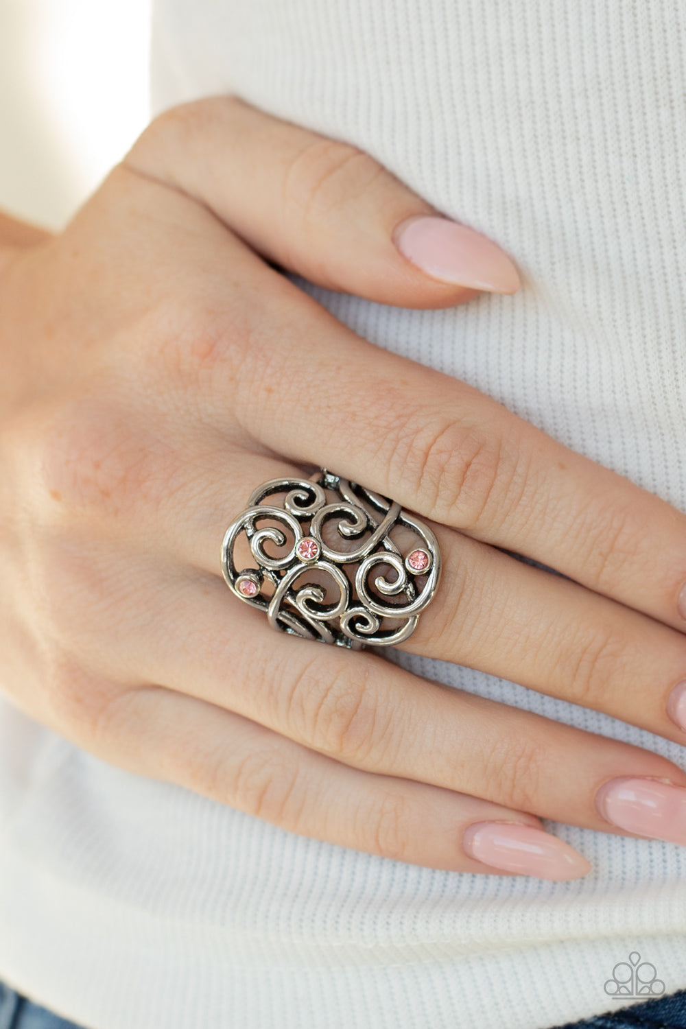 Paparazzi ♥ FRILL Out! - Pink ♥ Ring