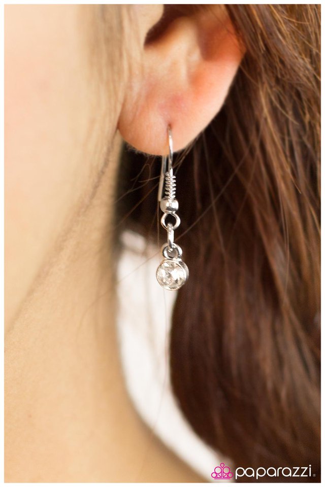 Paparazzi ♥ Rip Curl - Silver ♥ Necklace