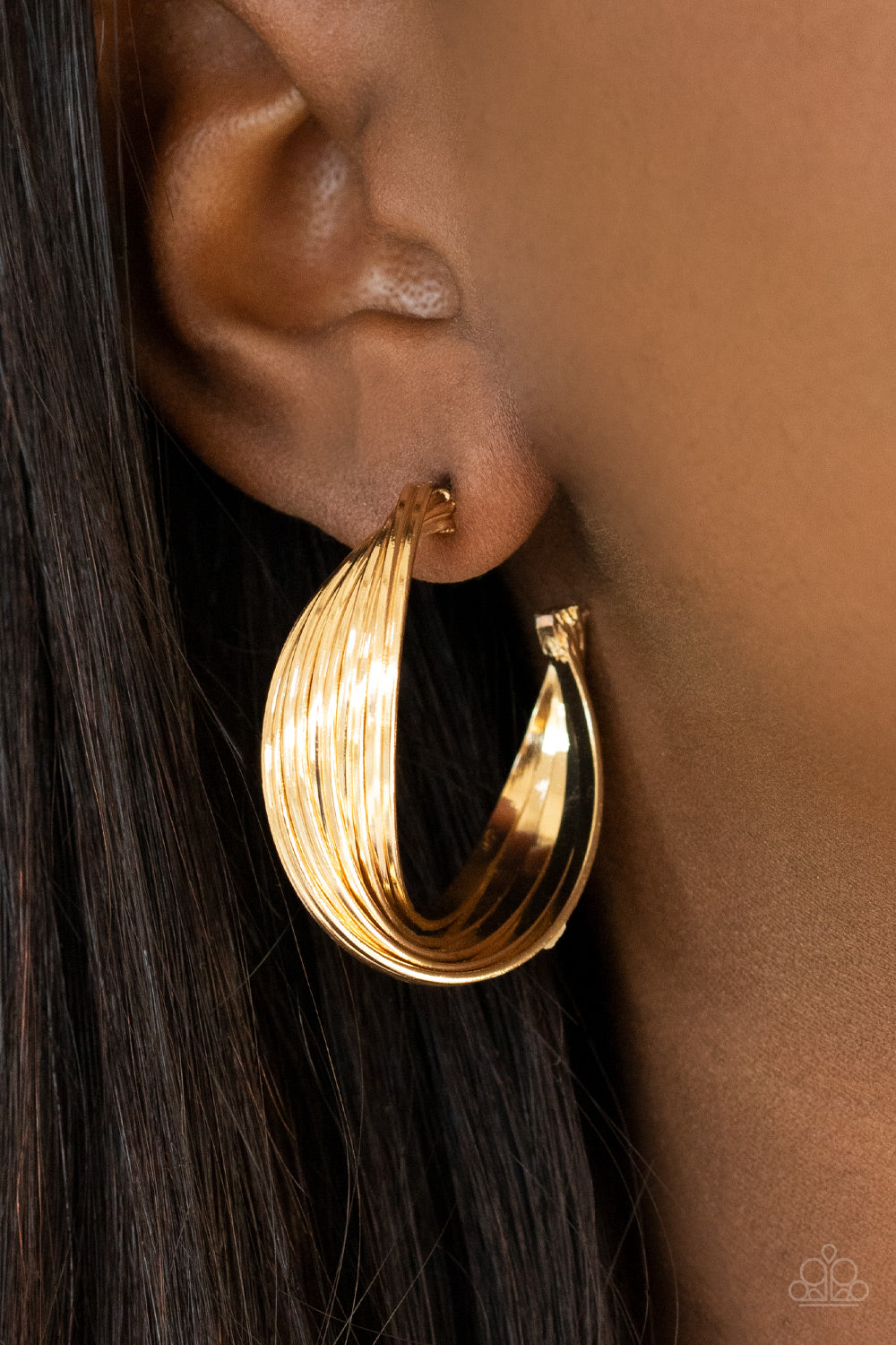 Paparazzi ♥ Curves In All The Right Places - Gold ♥ Earrings