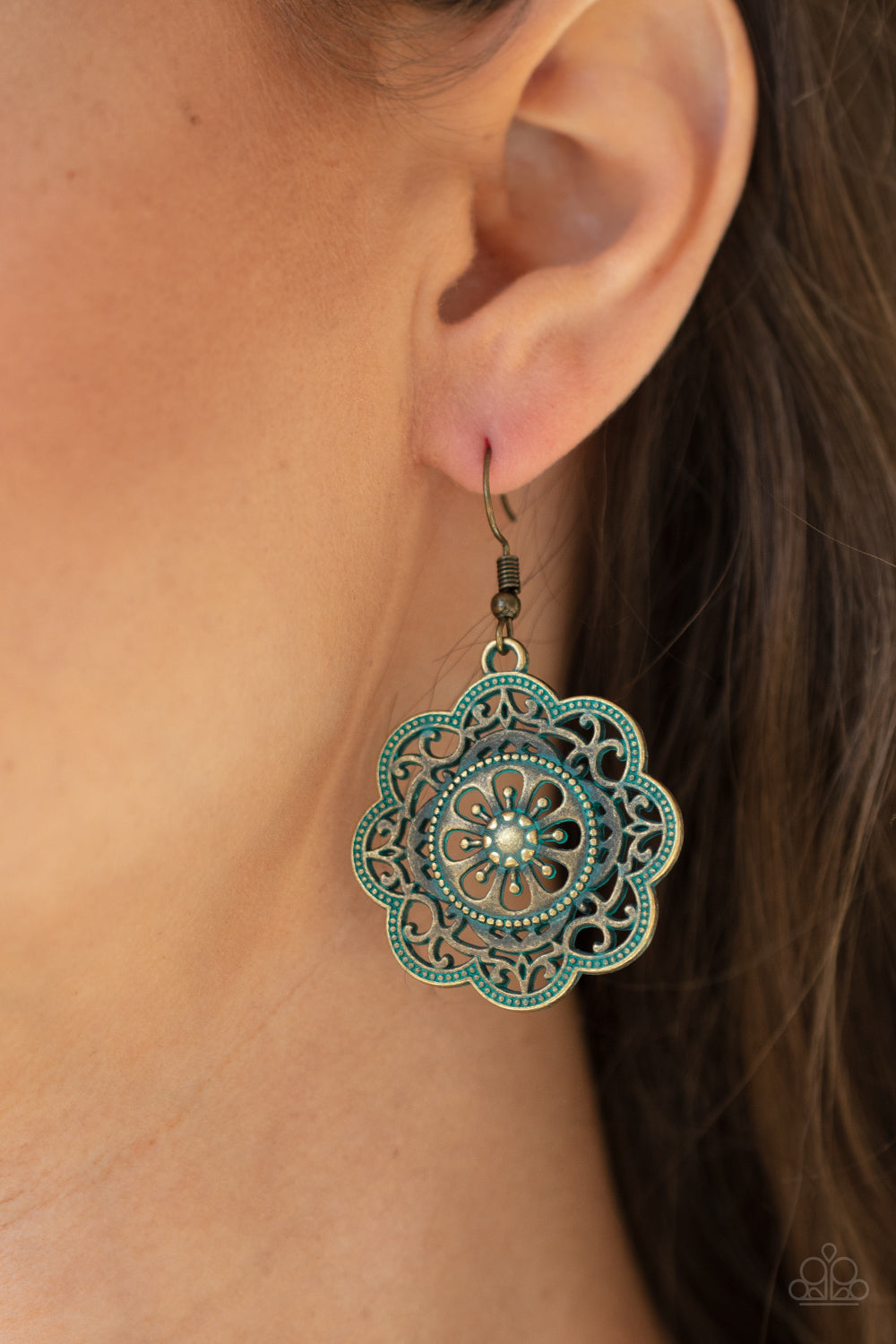 Paparazzi ♥ Western Mandalas - Brass ♥ Earrings