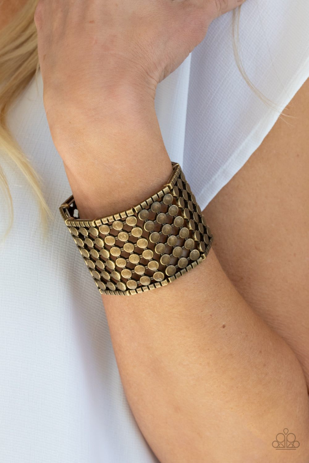 Paparazzi ♥ Cool and CONNECTED - Brass ♥ Bracelet
