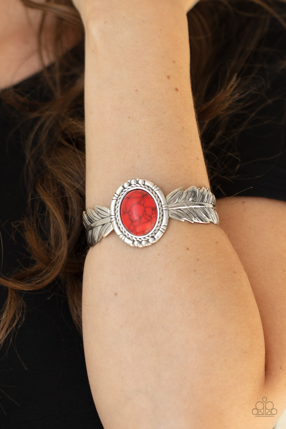 Paparazzi ♥ Western Wings - Red ♥ Bracelet