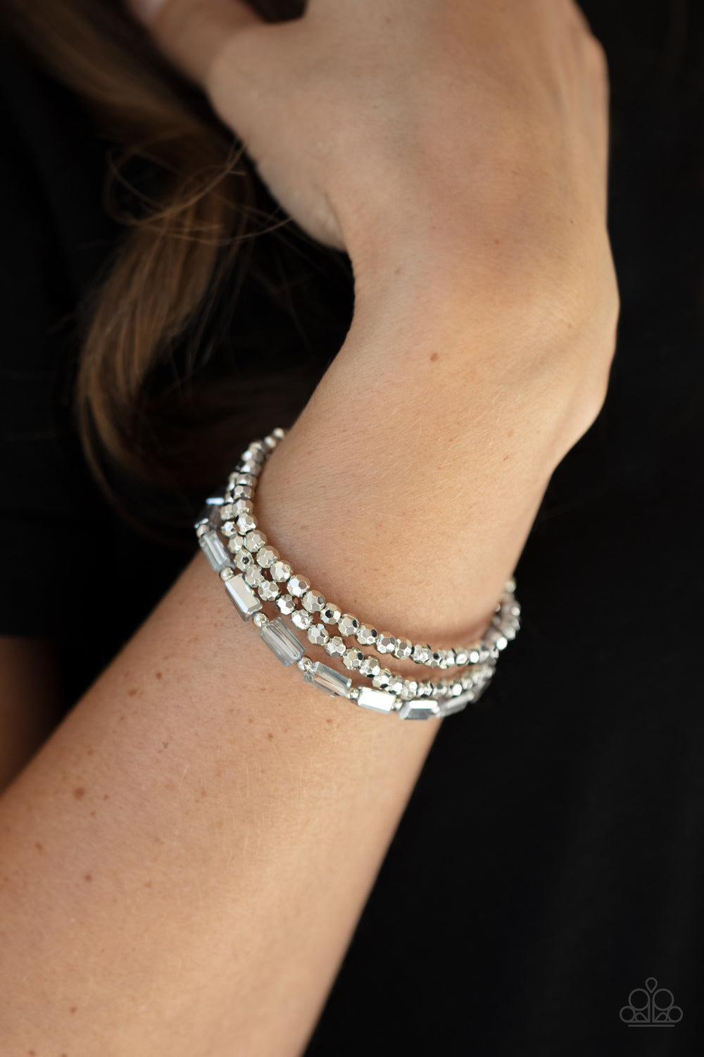 Paparazzi ♥ Elegant Essence - Silver ♥ Bracelet