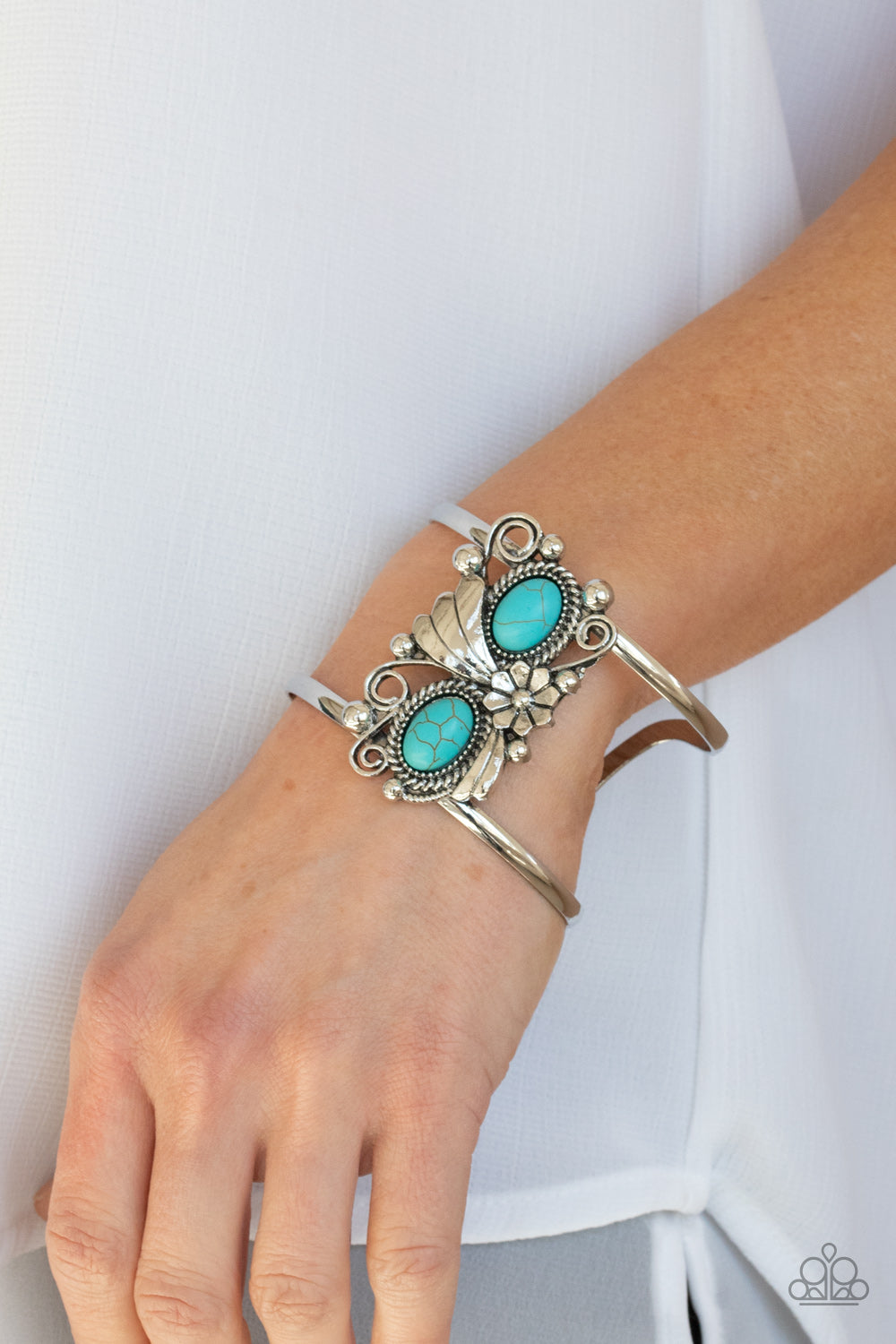 Paparazzi ♥ Mojave Flower Girl - Blue ♥ Bracelet