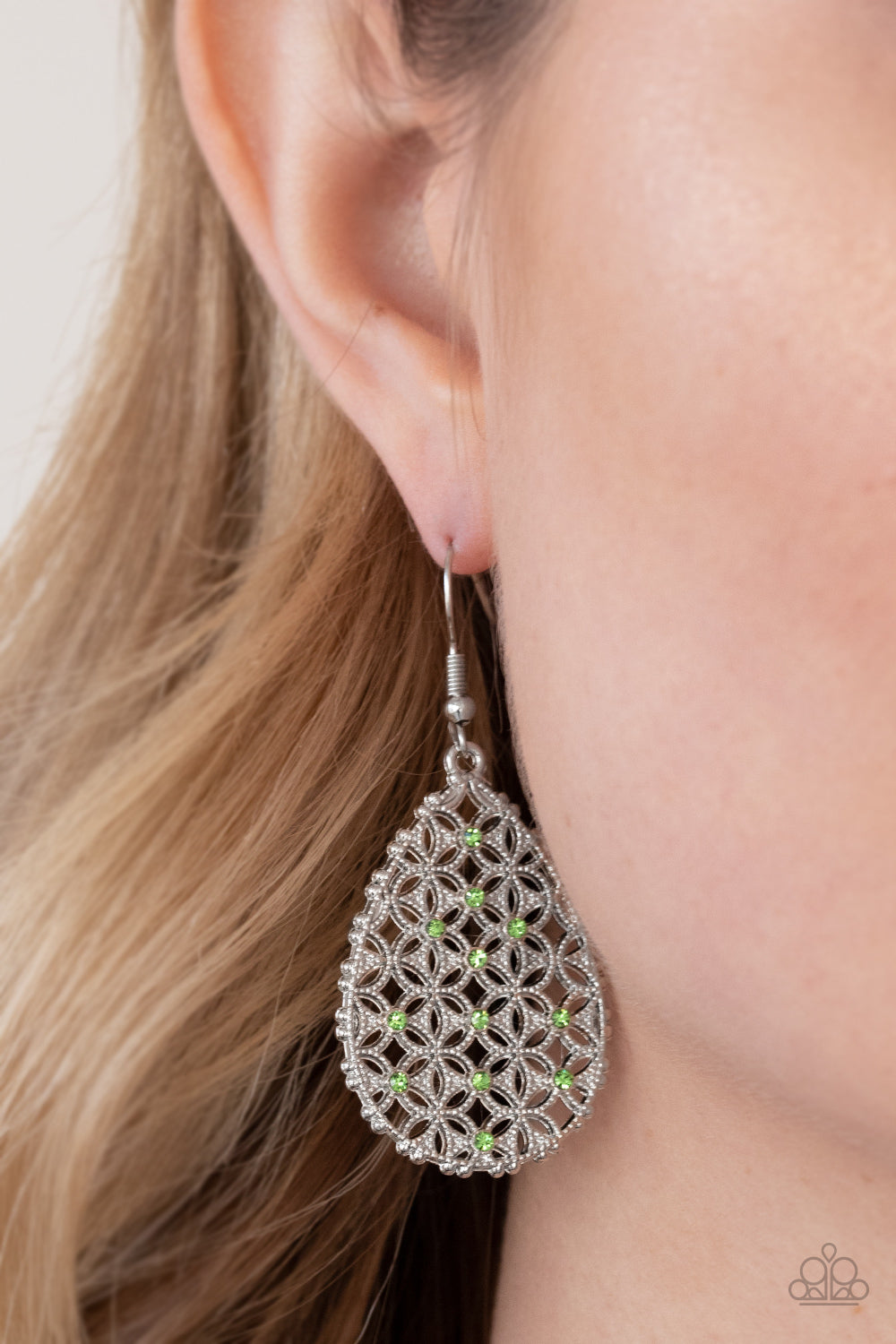 Paparazzi ♥ Glorious Gardens - Green ♥ Earrings