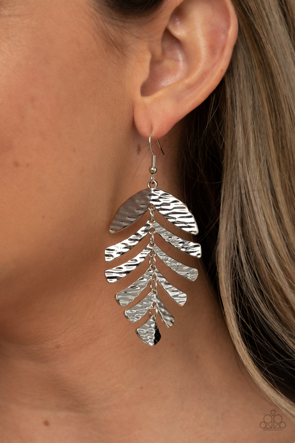 Paparazzi ♥ Palm Lagoon - Silver ♥ Earrings