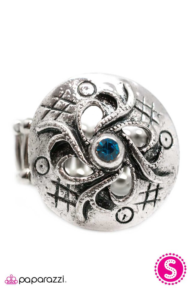 Paparazzi ♥ On The Edge - Blue ♥ Ring