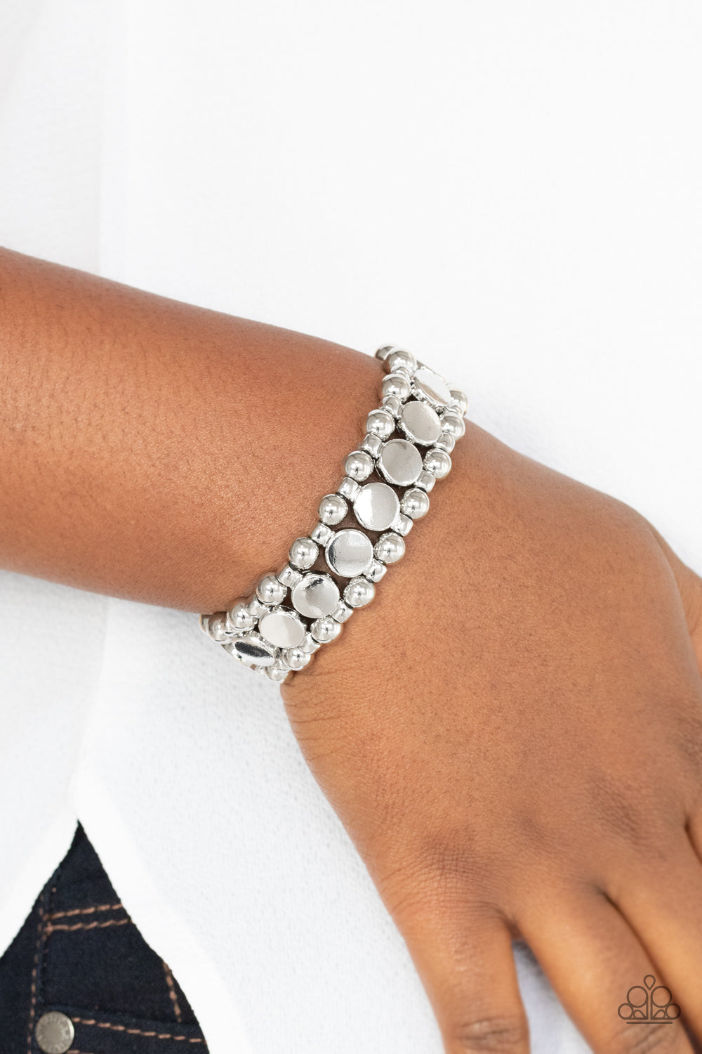 Paparazzi ♥ Metro Magnetism - Silver ♥ Bracelet