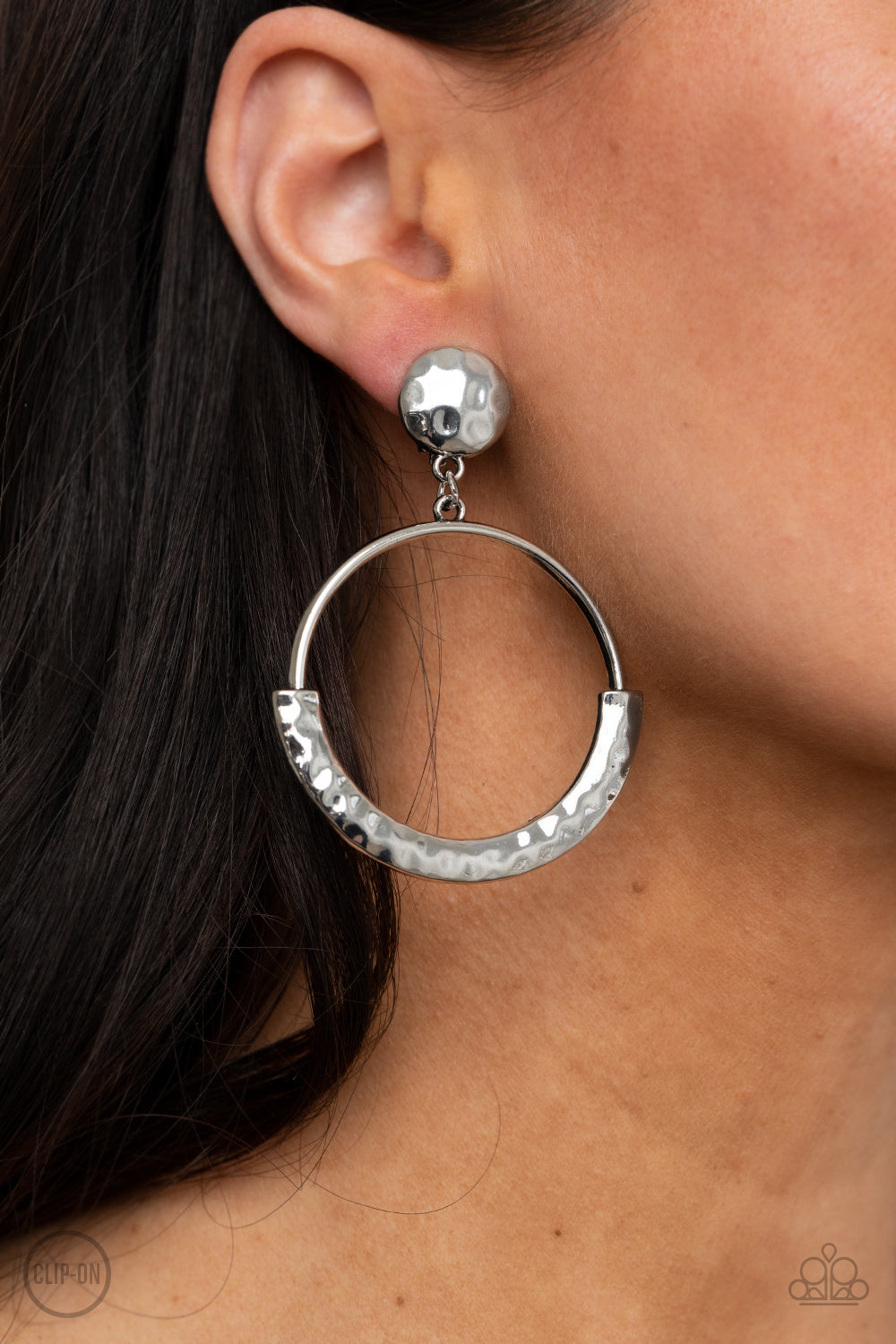 Paparazzi ♥ Rustic Horizons - Silver ♥ Clip-On