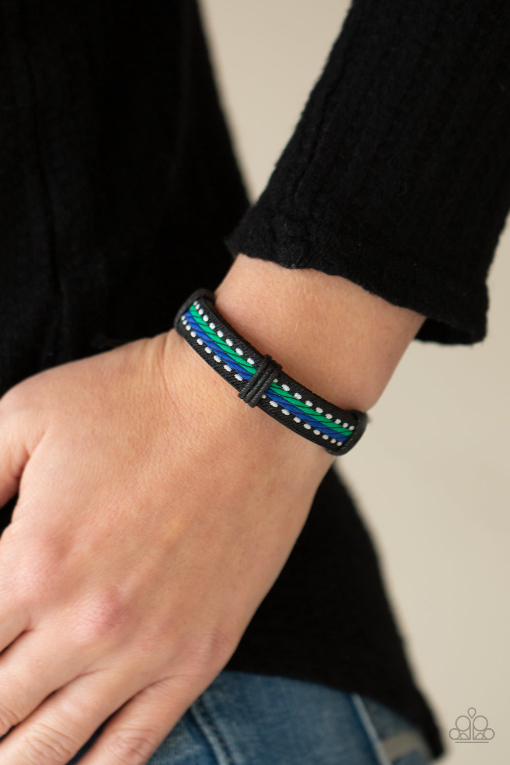 Paparazzi ♥ Forging a Trail - Blue ♥ Bracelet