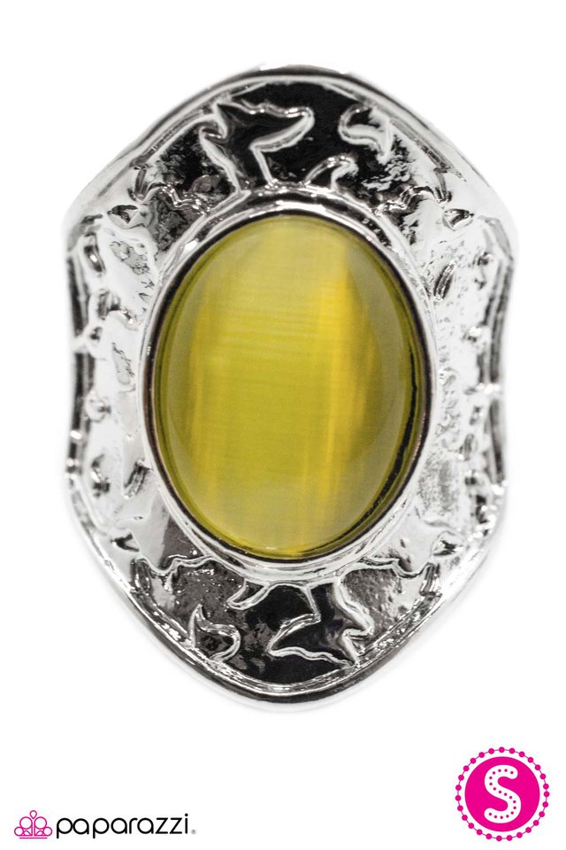 Paparazzi ♥ Statement of a Generation - Yellow ♥ Ring