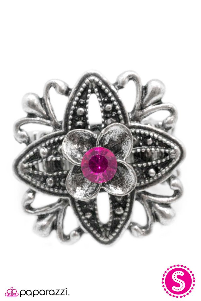 Paparazzi ♥ Never Been Better - Pink ♥ Ring