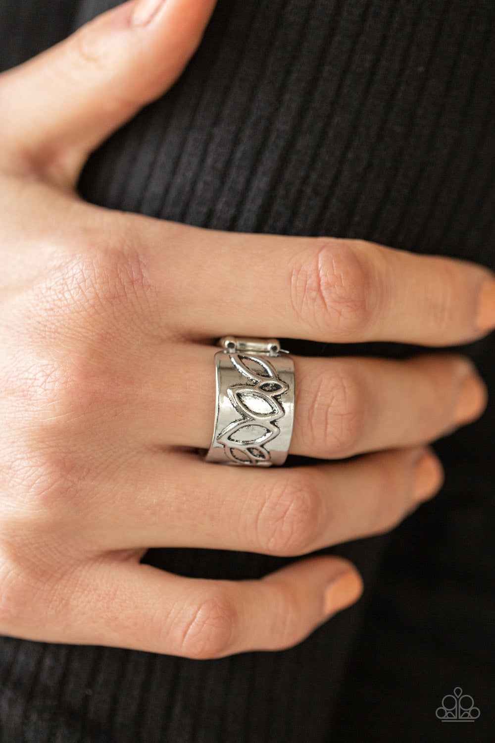 Paparazzi ♥ When You LEAF Expect It - Silver ♥ Ring