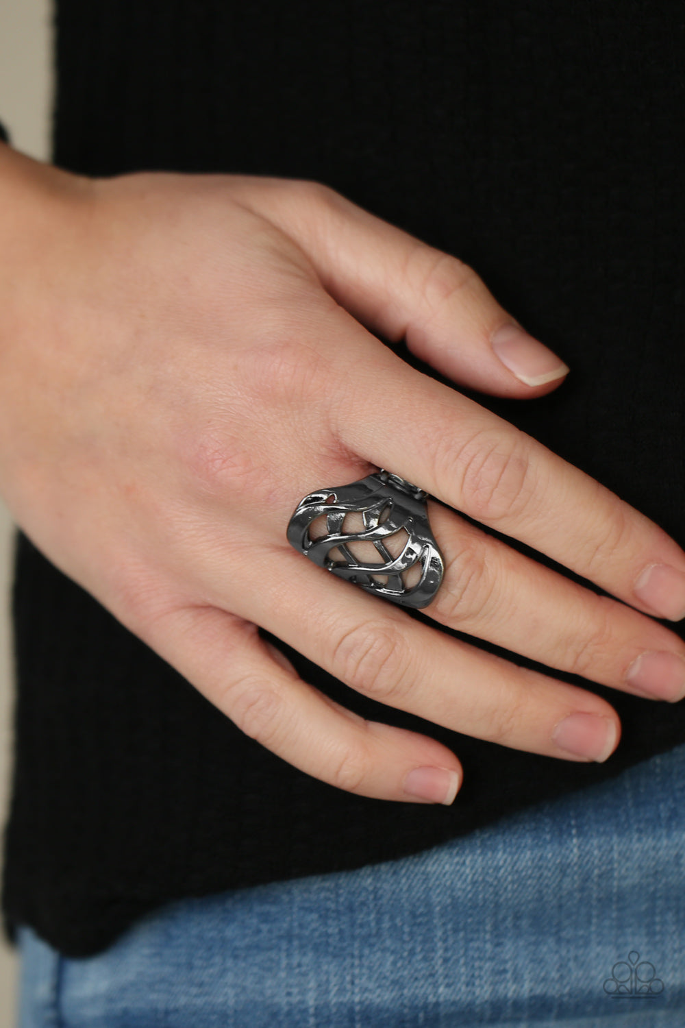 Paparazzi ♥ Open Fire - Black ♥ Ring
