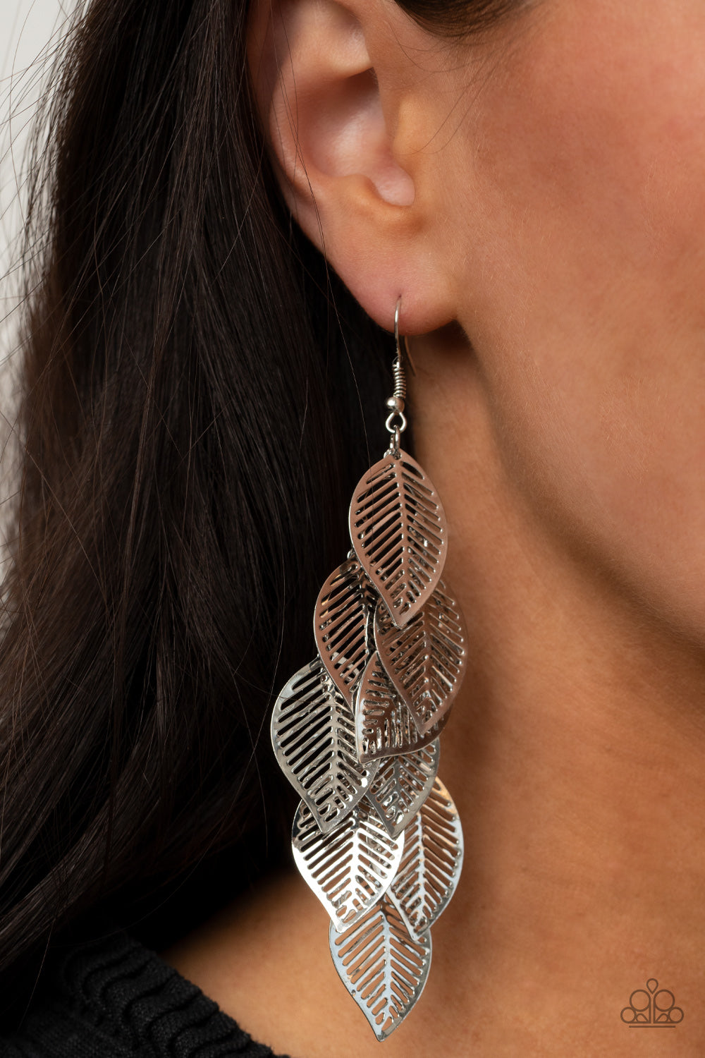 Paparazzi ♥ Limitlessly Leafy - Silver ♥ Earrings