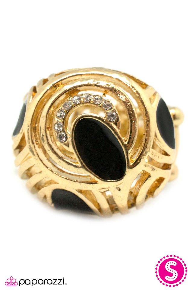 Paparazzi ♥ Super Nova - Gold ♥ Ring