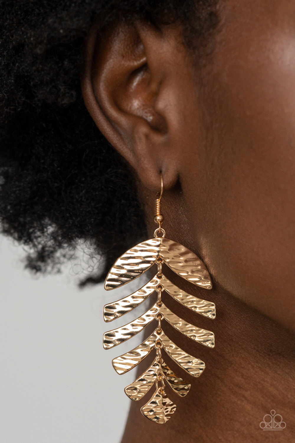 Paparazzi ♥ Palm Lagoon - Gold ♥ Earrings