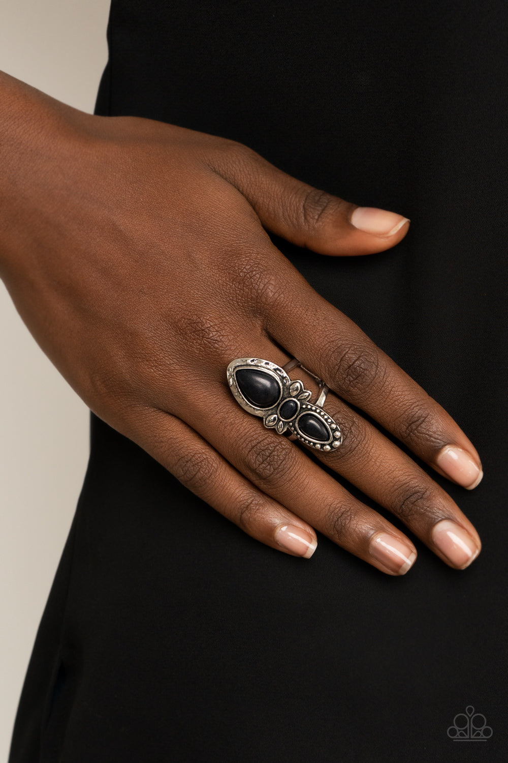Paparazzi ♥ In a BADLANDS Mood - Black ♥ Ring