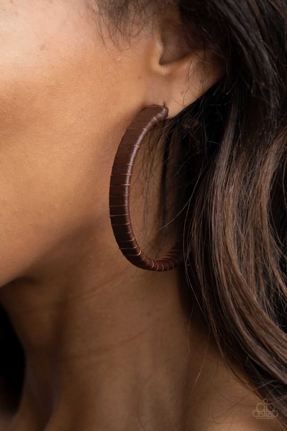 Paparazzi ♥ Leather-Clad Legend - Brown ♥ Earrings